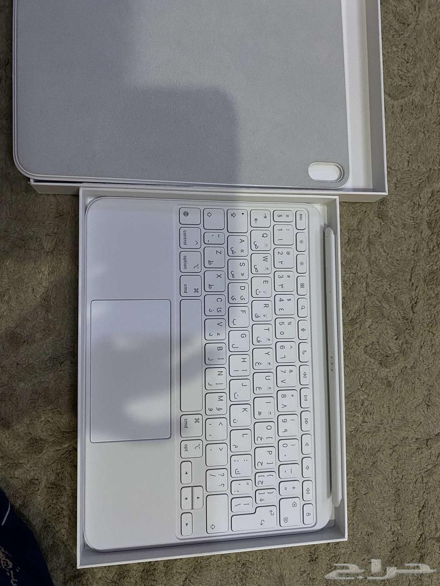 For sale iPad 10th generation keyboard and case64202836299394113