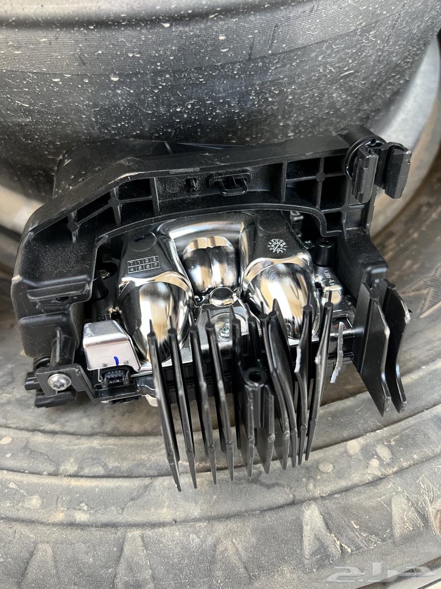 Left candle under the 24 Torus, clean agency right64386501240195112