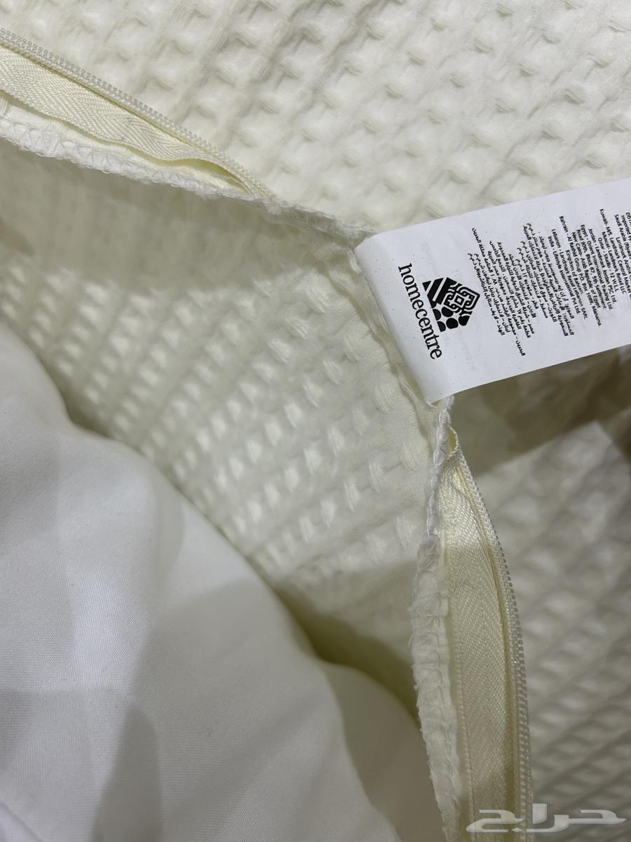 Large square cushions64200515944323112