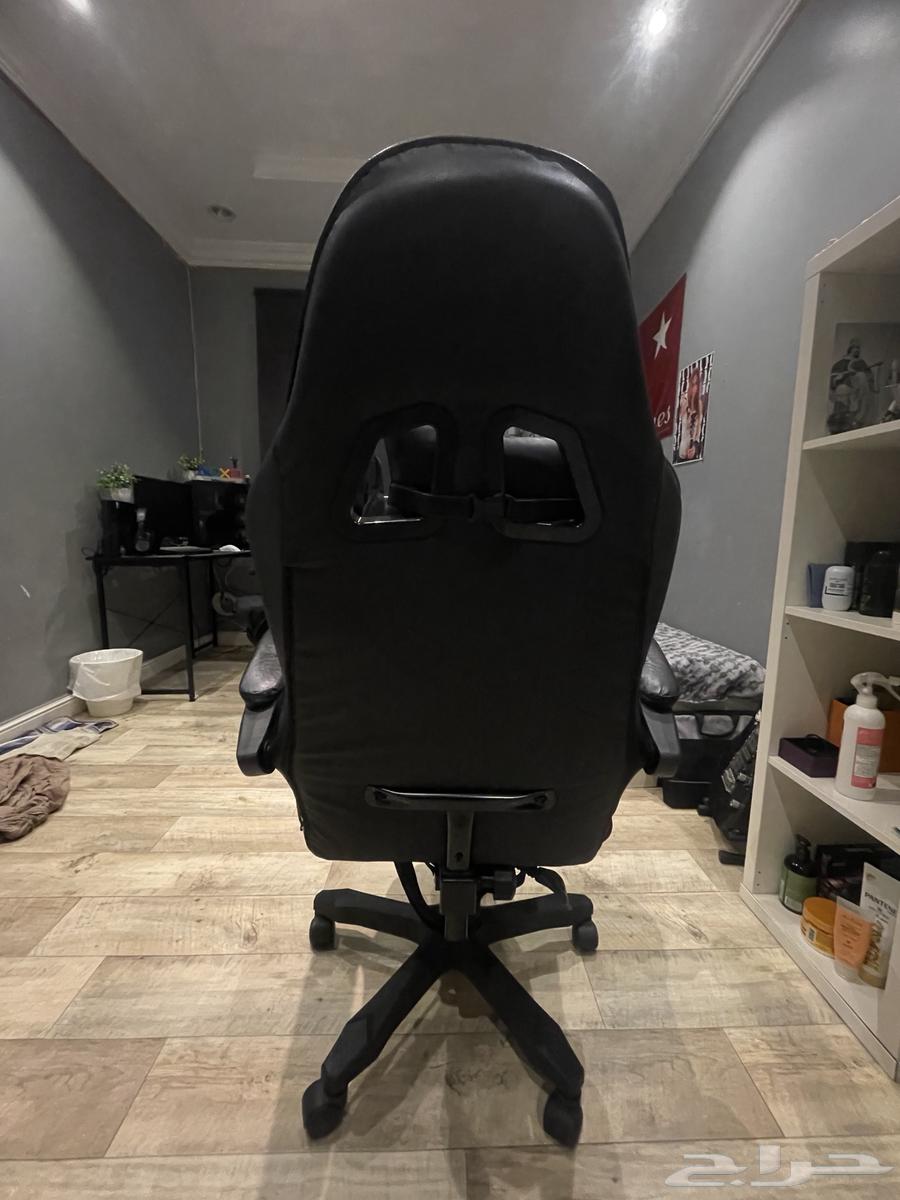 كرسي قيمنق جلد64197899135234110