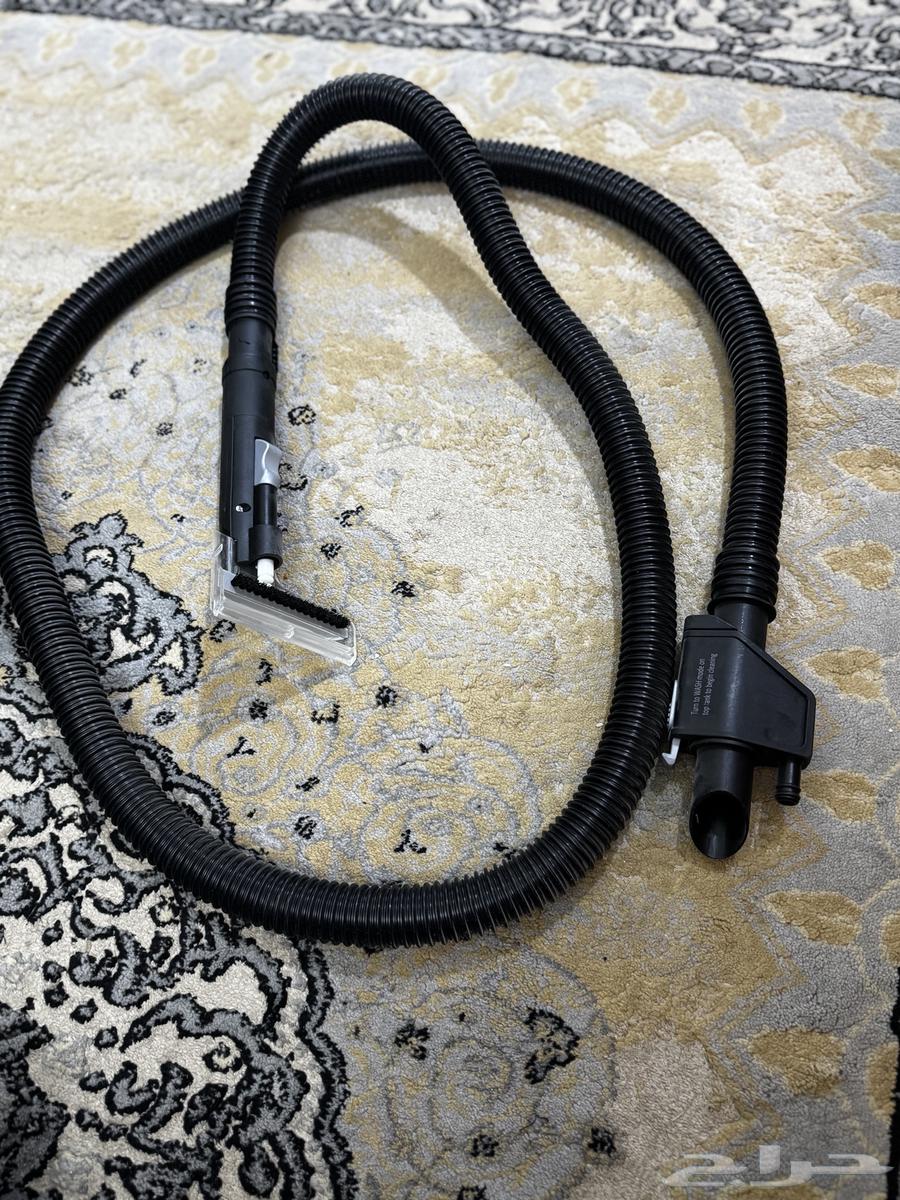 Furniture cleaning device for sofas and mattresses64174908593027112