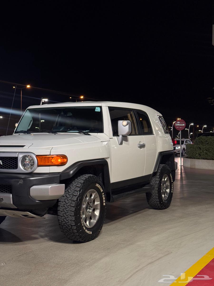 تويوتا FJ كروزر موديل 2012 فل كامل البدي وكالة مالك أول64396644553474113