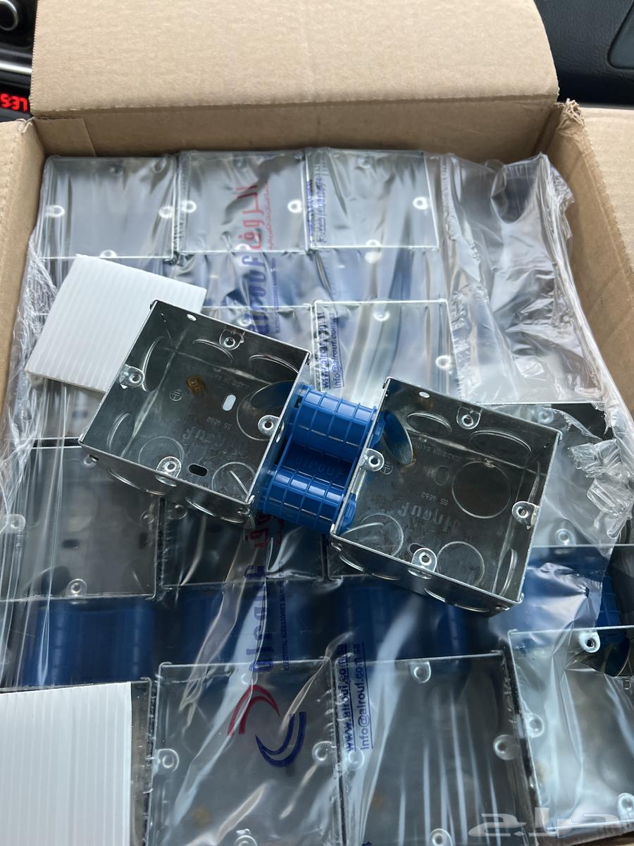 علب كهرباء64386487089409110