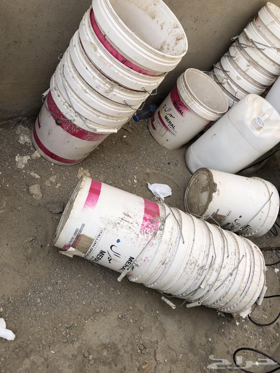 Empty paint bucket64189268490243110