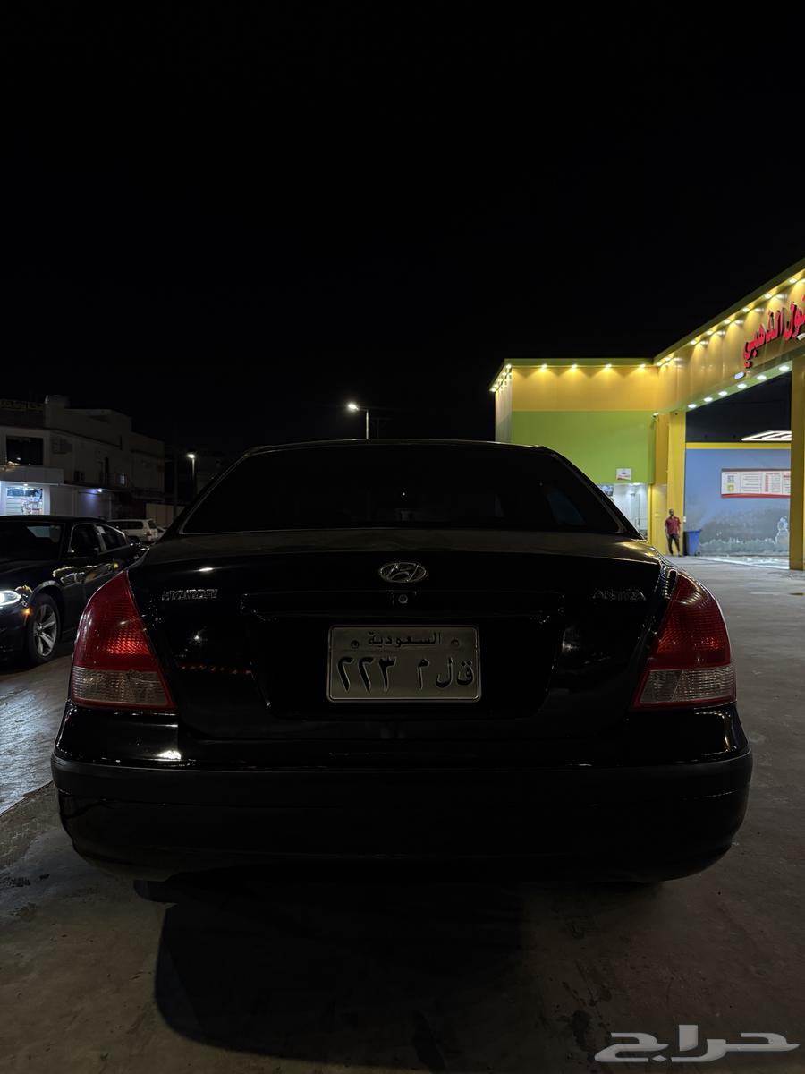 Intera 2002 with distinctive plate QLM 22364385578505601112