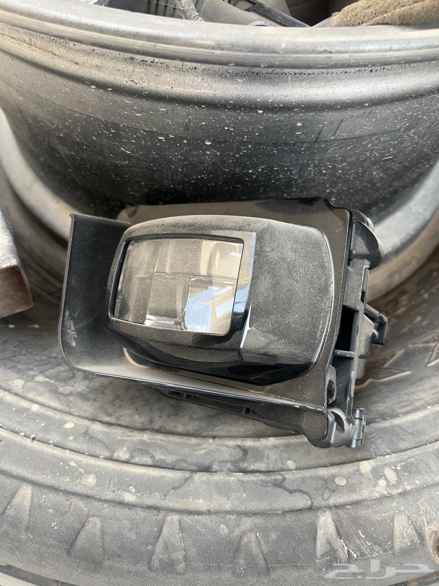 Left candle under the 24 Torus, clean agency right64386501240195114