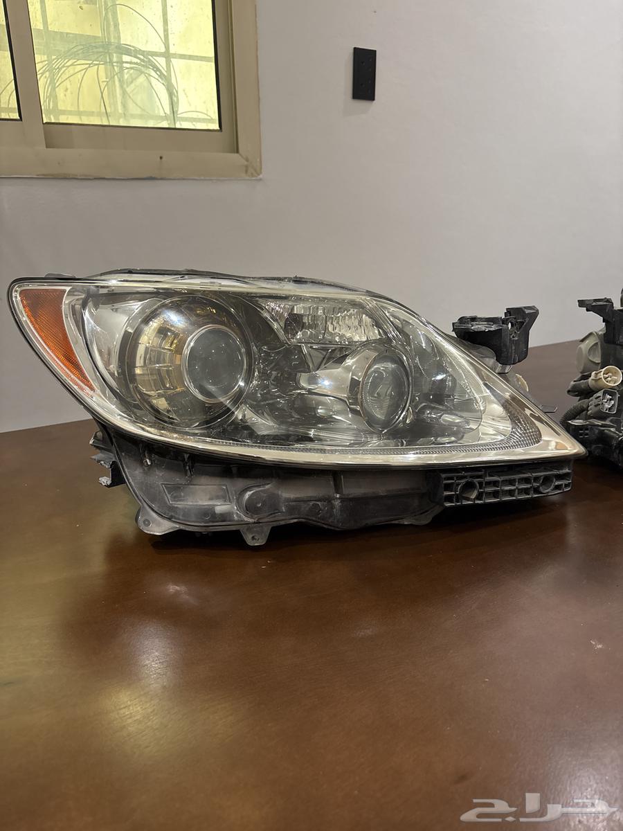 شمعات لكزس 460 اصلي وكاله مع كامل ملحقاته اصلي السعر 80064390870620417111