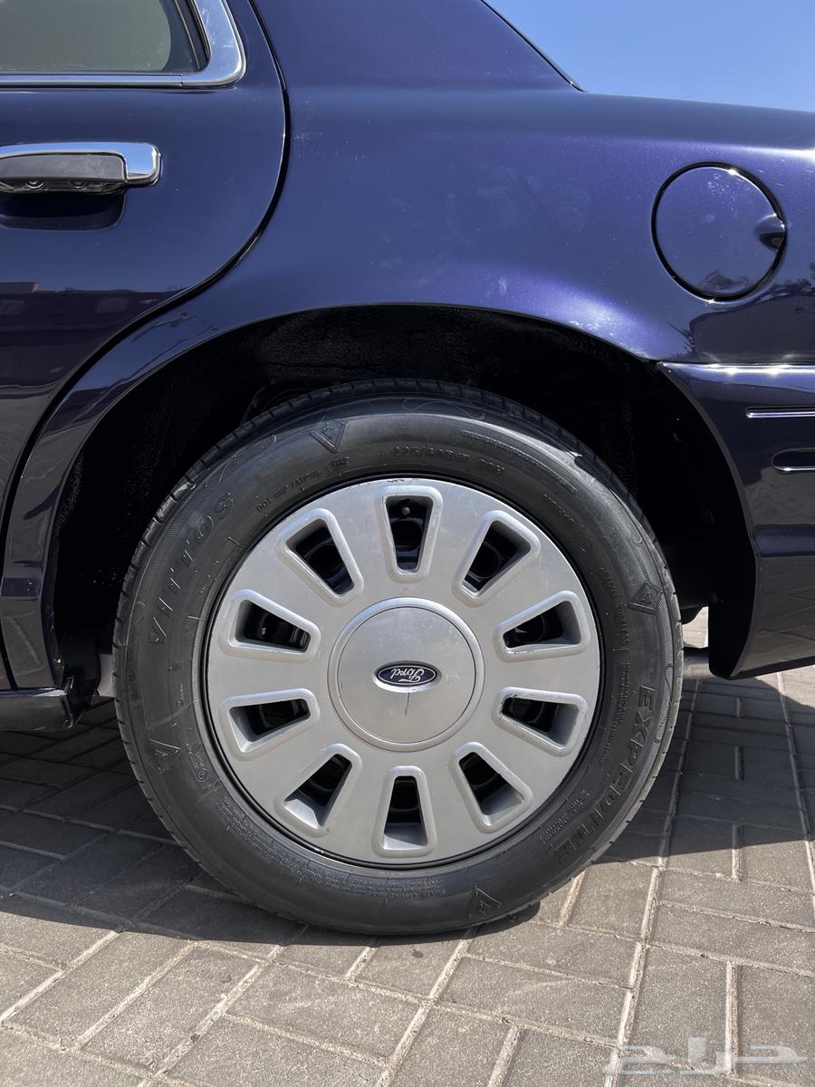 فورد 2011 فكتوريا استندر مدني كحلي64420769222531112