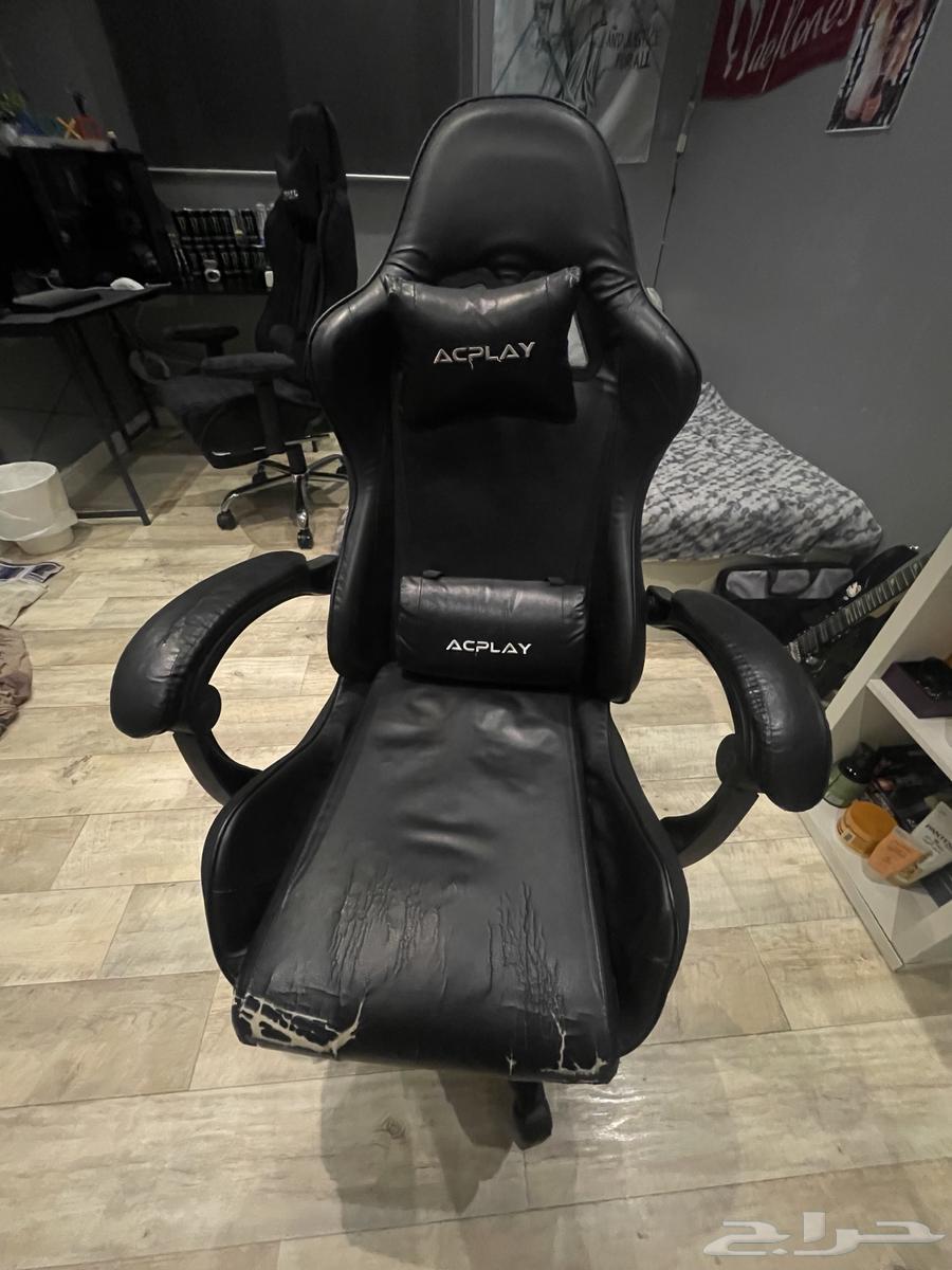 كرسي قيمنق جلد64197899135234112