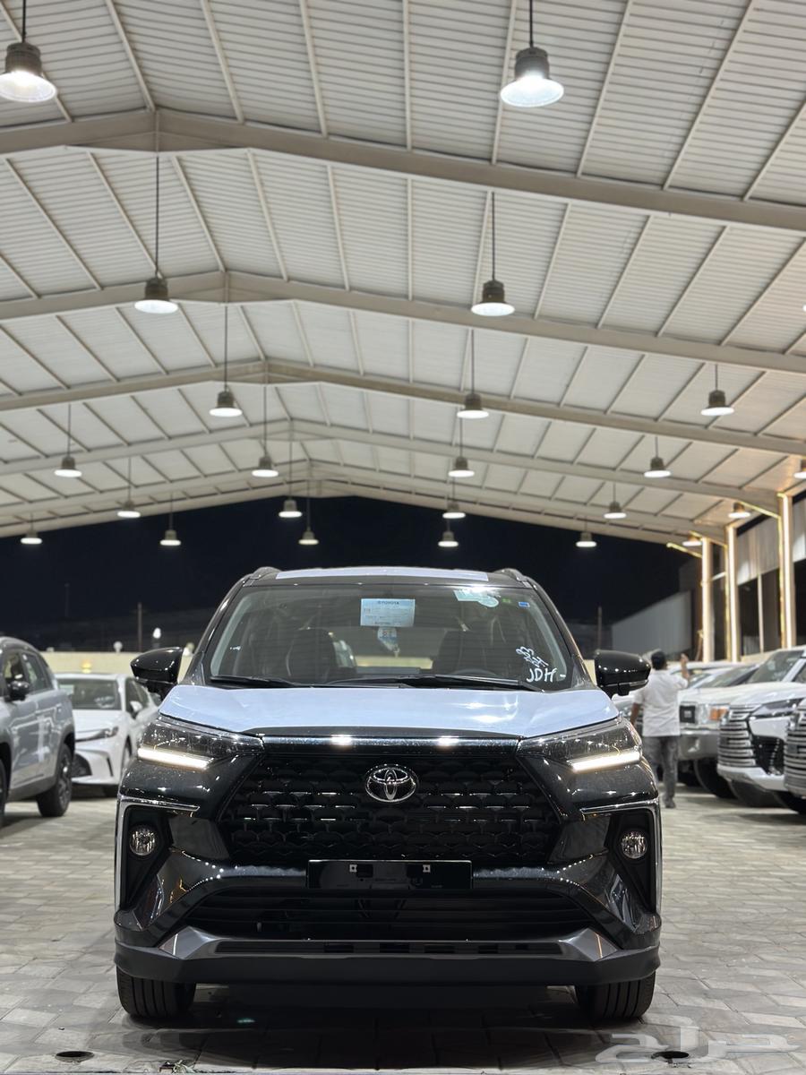 تويوتا فيلوز GLX بنزين الوان اسود موديل 202564388120849667112