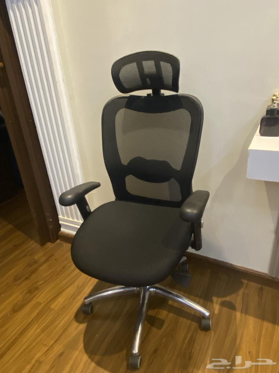 كرسي مكتبي نظيف64188549755778110