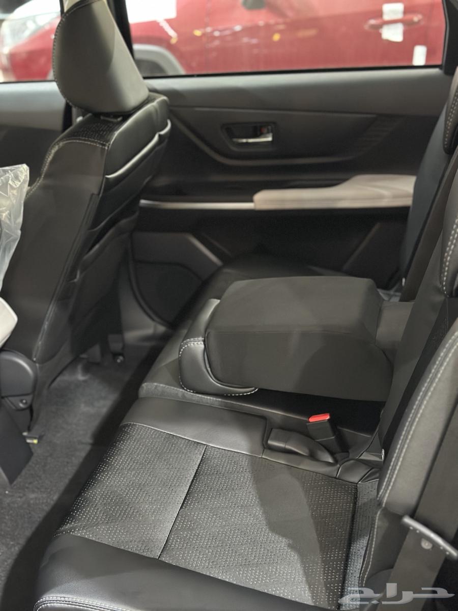 تويوتا فيلوز GLX بنزين الوان اسود موديل 202564388120849667114