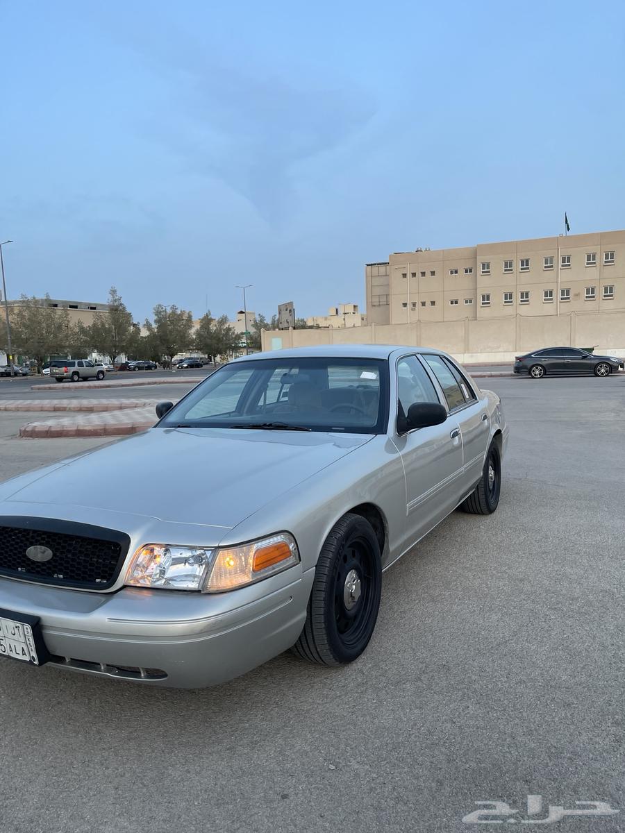 فورد فكتوريا 2009 ماشي 228 فقط مفحوص مجدد64394731360771112