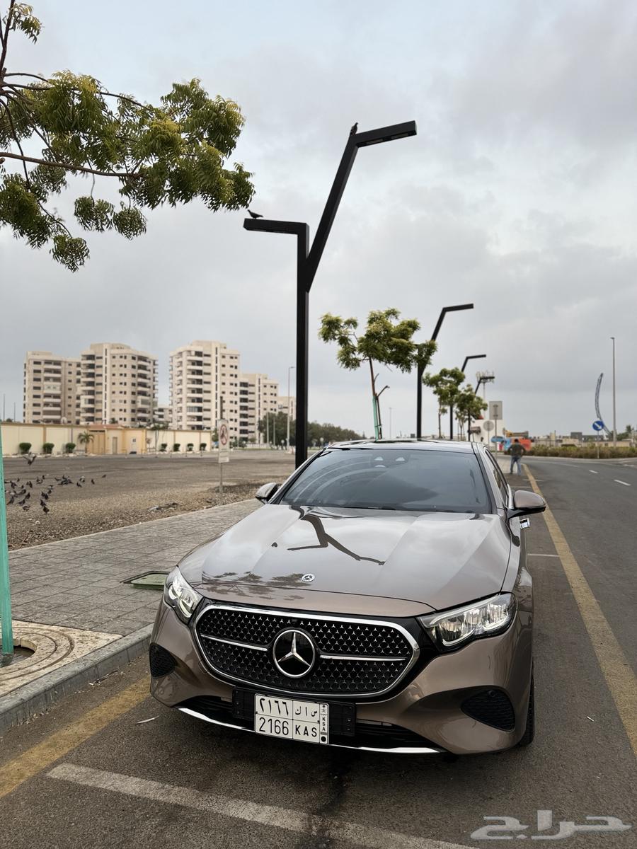 مرسيدس E200 2024 فل كامل شبه اصفار 4 الف فقط64389308389123111