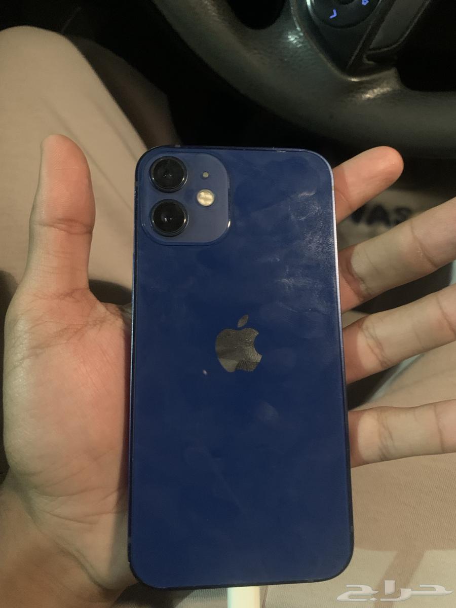 iPhone 1264201176156930112
