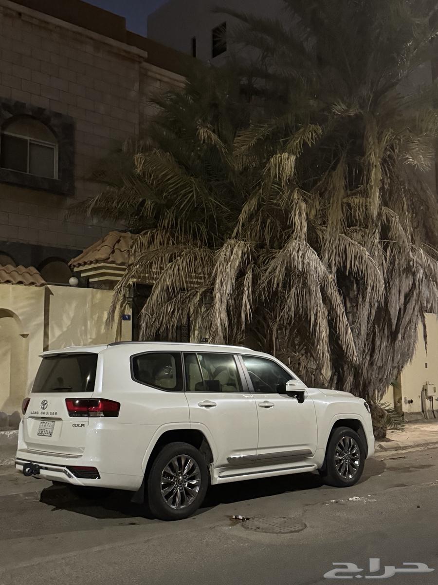 لاندكروزر GXR 2024 L4 ممشى قليل64371818442882113