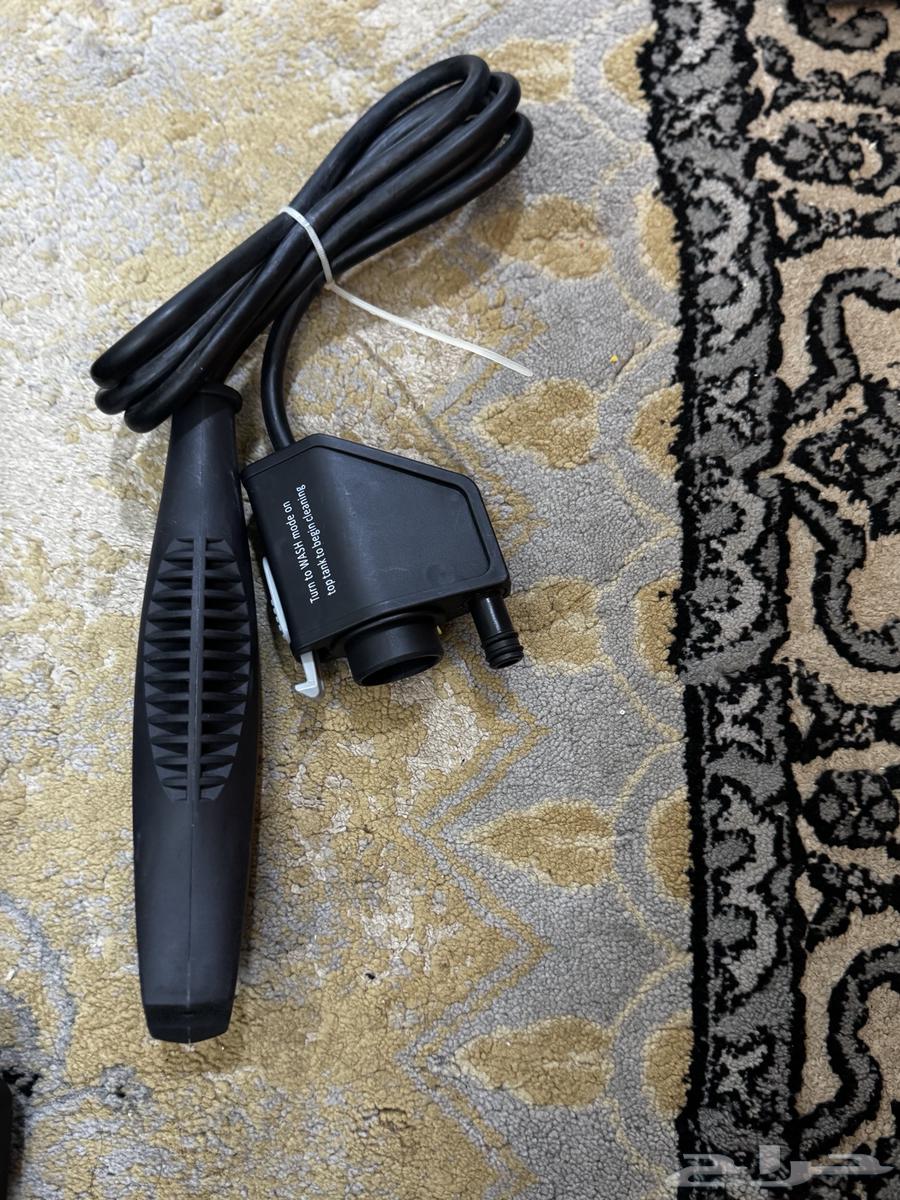 Furniture cleaning device for sofas and mattresses64174908593027111