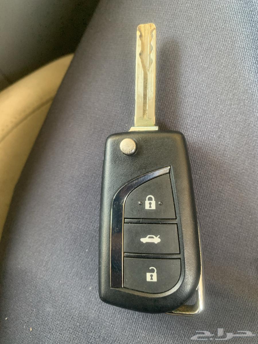 Used Hilux key with remote from 2017 to 202464386905974017110