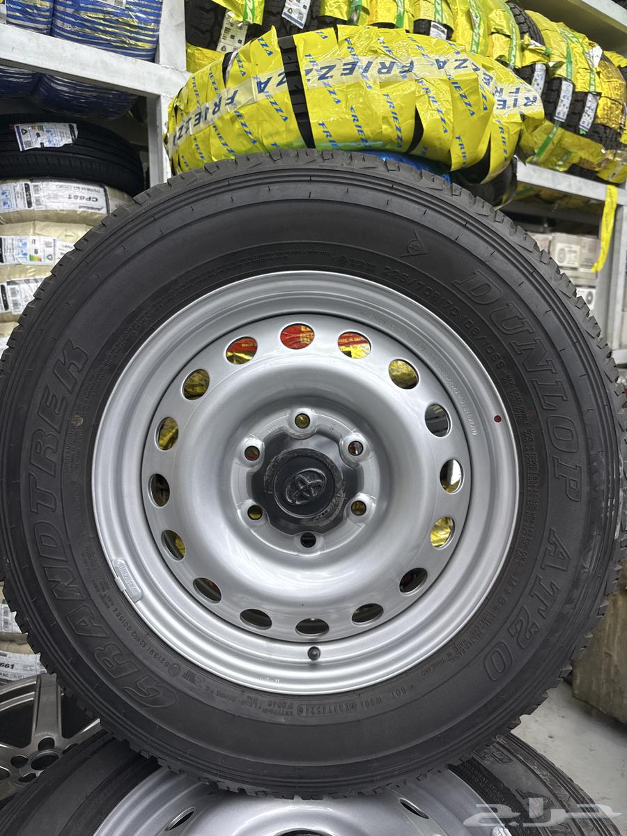 جنوط هايلوكس دبل سلق موديل 2025 مع كفرات دانلوب البلد مقاس1764395102420865111