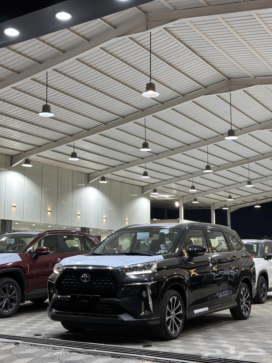 تويوتا فيلوز GLX بنزين الوان اسود موديل 202564388120849667110