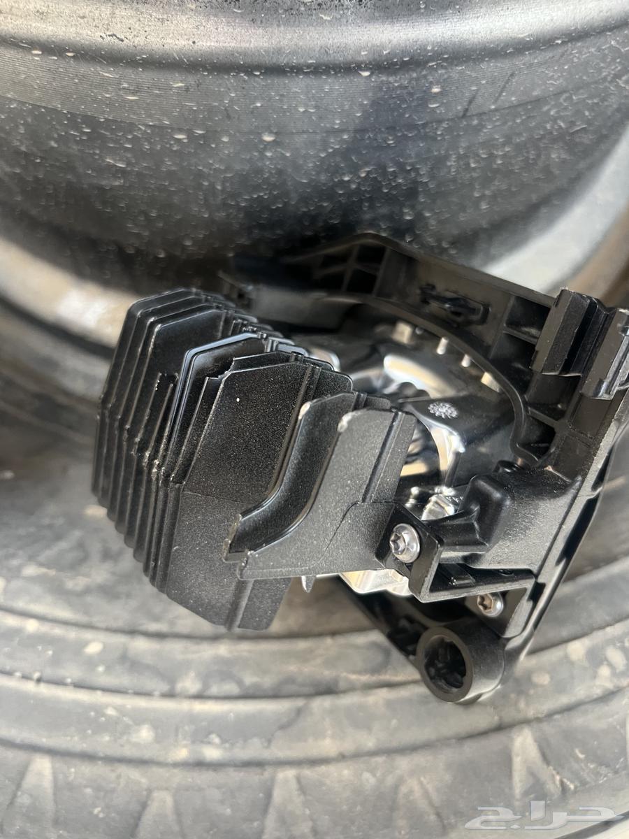 Left candle under the 24 Torus, clean agency right64386501240195113