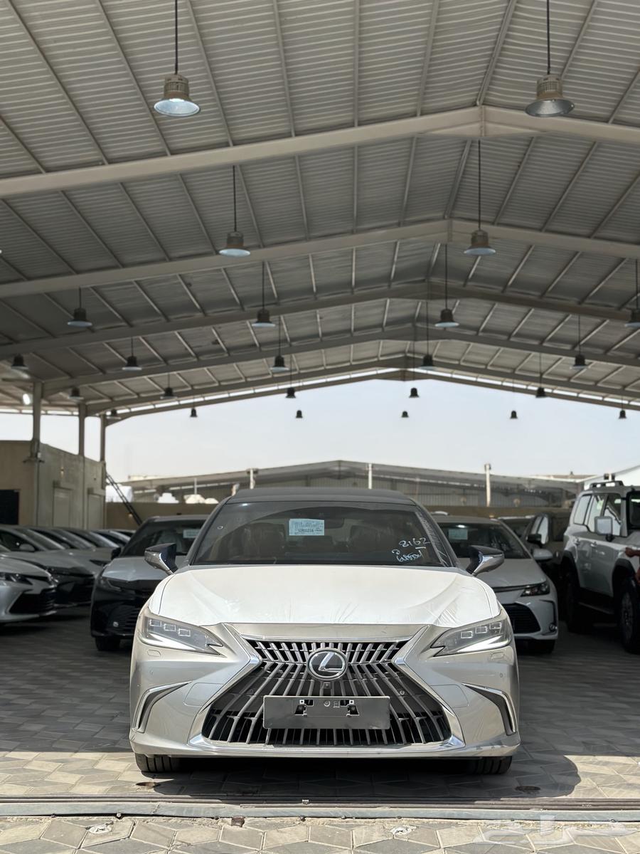لكزس ES350 فئة DD فل كامل موديل 202564388134680577113