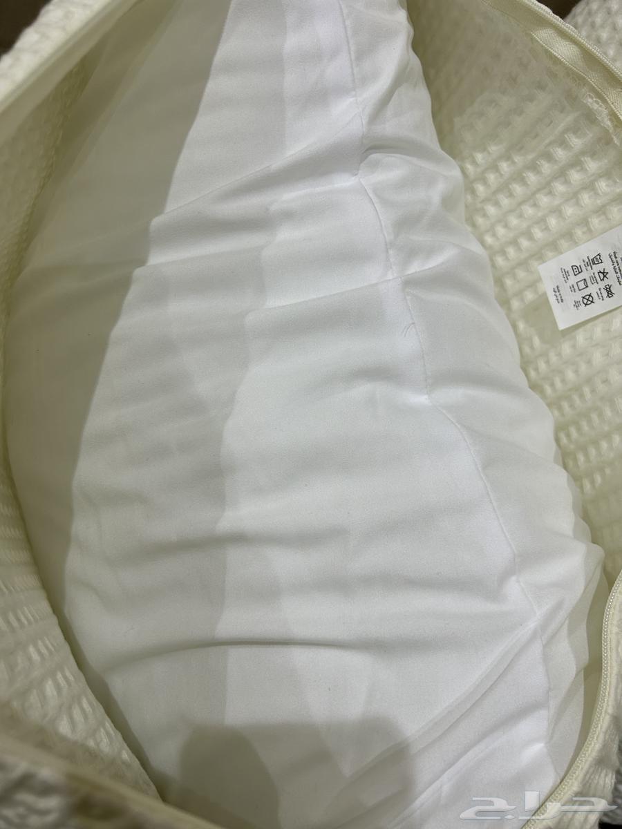 Large square cushions64200515944323113