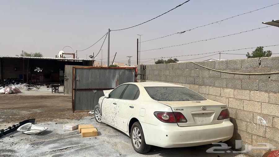 Lexus IS 300 scrap for sale in Howtat Sidir64387620462081111