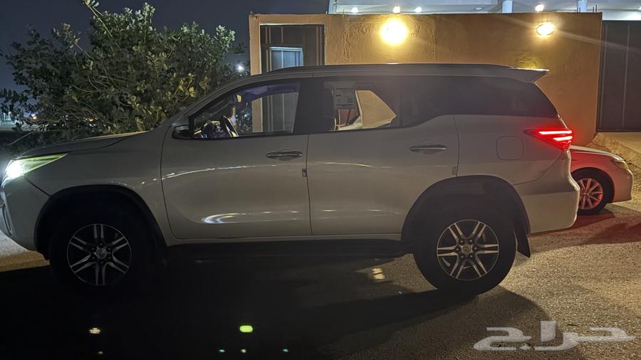 فورشنر 4 سلندر للبيع دبل64396644604545113