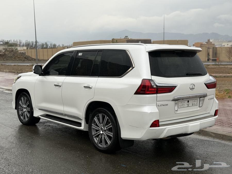 جيب لكزس 2016 فل كامل DD بدي وكاله من الصدام للصدام64392744965891113