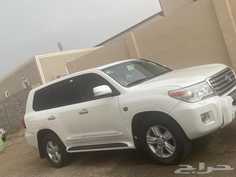 2015 Jeep for sale, full option, dual climate control, engines overhauled and inspected64386641406210111