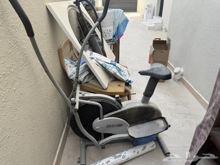 Water cooler with iron and bicycle64141548049794112
