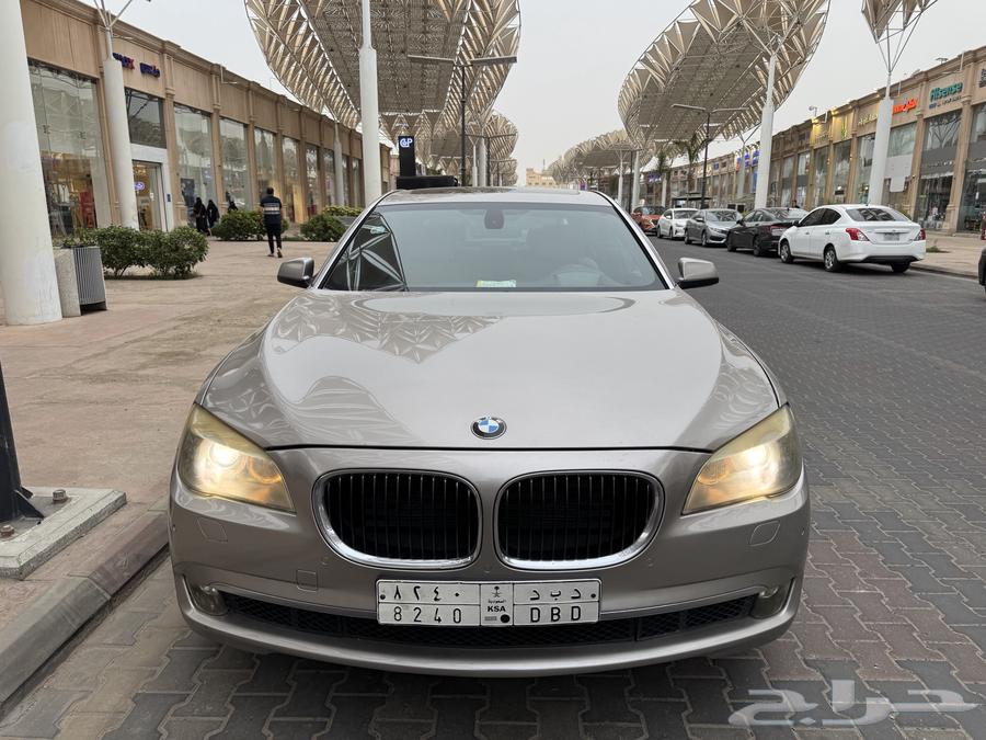 للبيع بي ام دبليو 740 Li موديل 2010 نظيفه64391990088449110
