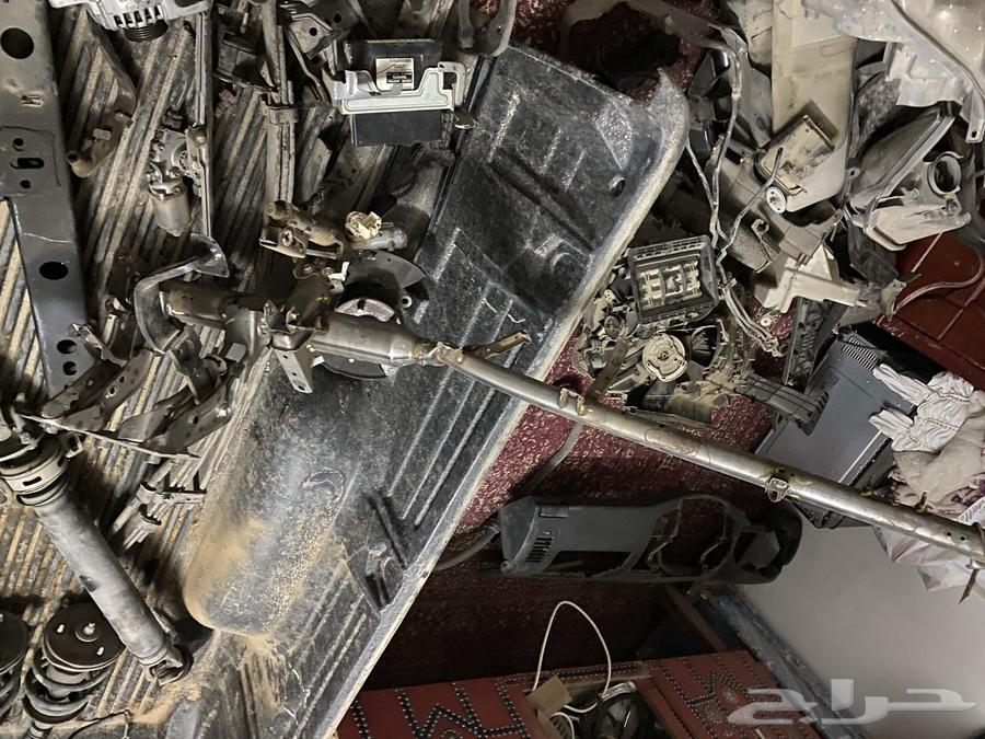 قطع غيار هايلكس64385914819971112