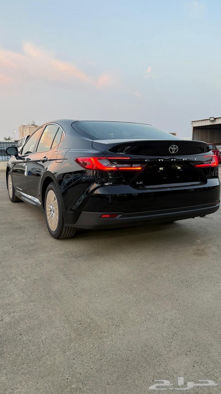 كامري 2025 ((LE))لون اسود64386835911170111