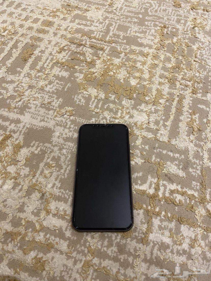 iPhone 11 with 94% battery, 128 GB, contact number 0564180610249089111