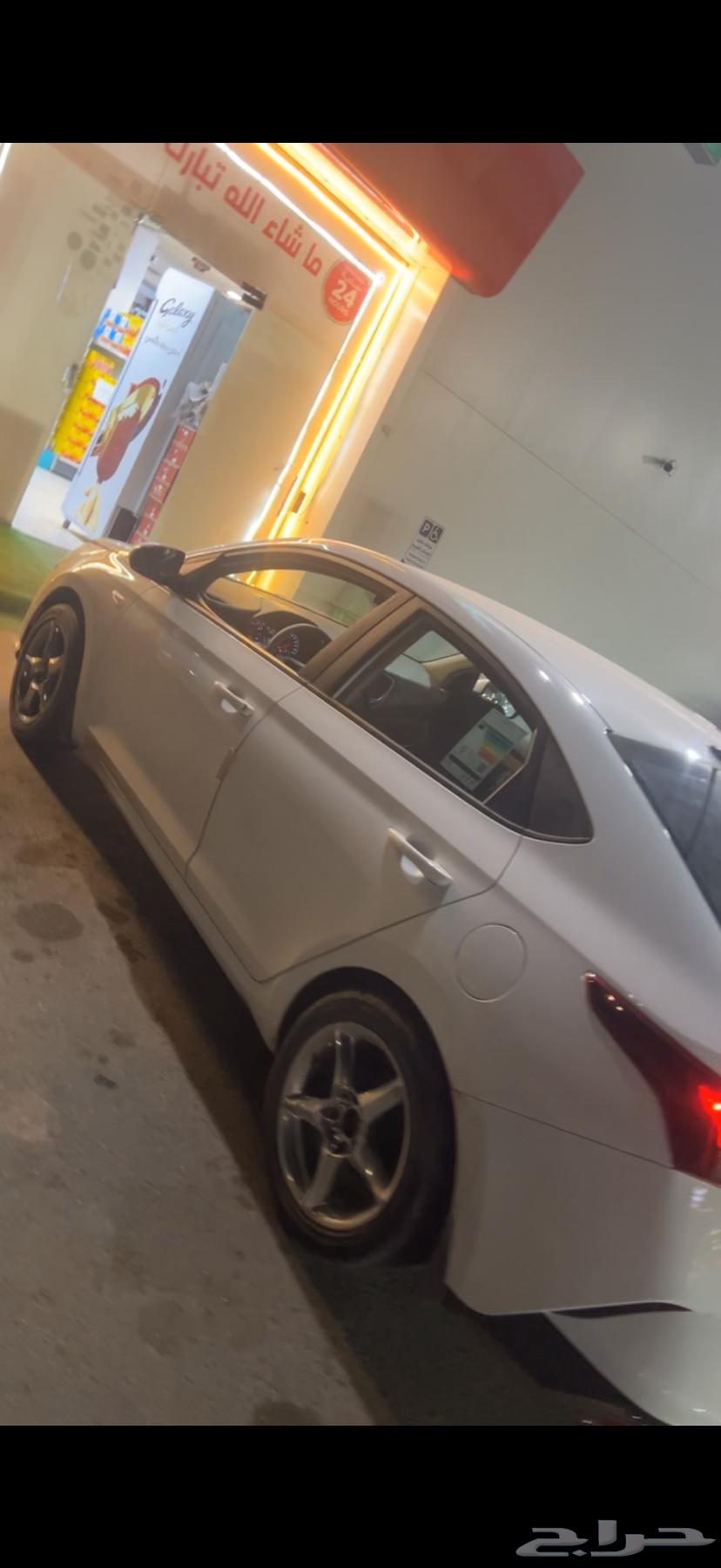 ثلاث جنوط موجوده64385733285761110