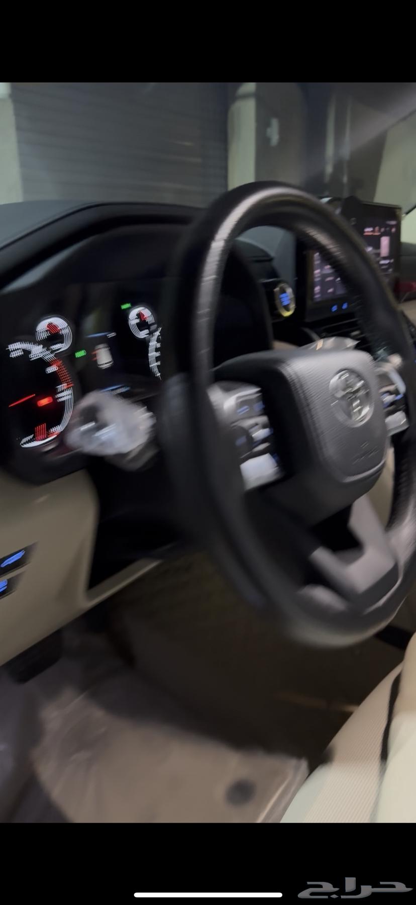 لاند كروزر 2024 فل كامل فئة L4 للتنازل بدون مقابل64395881469954112