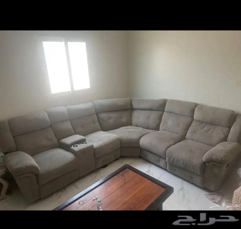 كنب سينمائي وطاوله للبيع64141550177154111