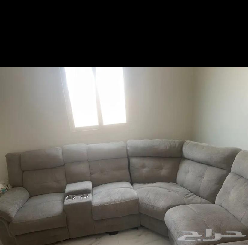 كنب سينمائي وطاوله للبيع64141550177154112