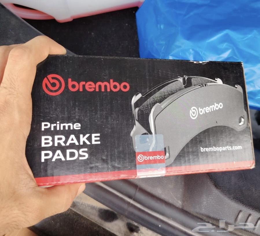 فحمات فرامل أمامية مرسيدس e class من شركة brembo64390040521859110