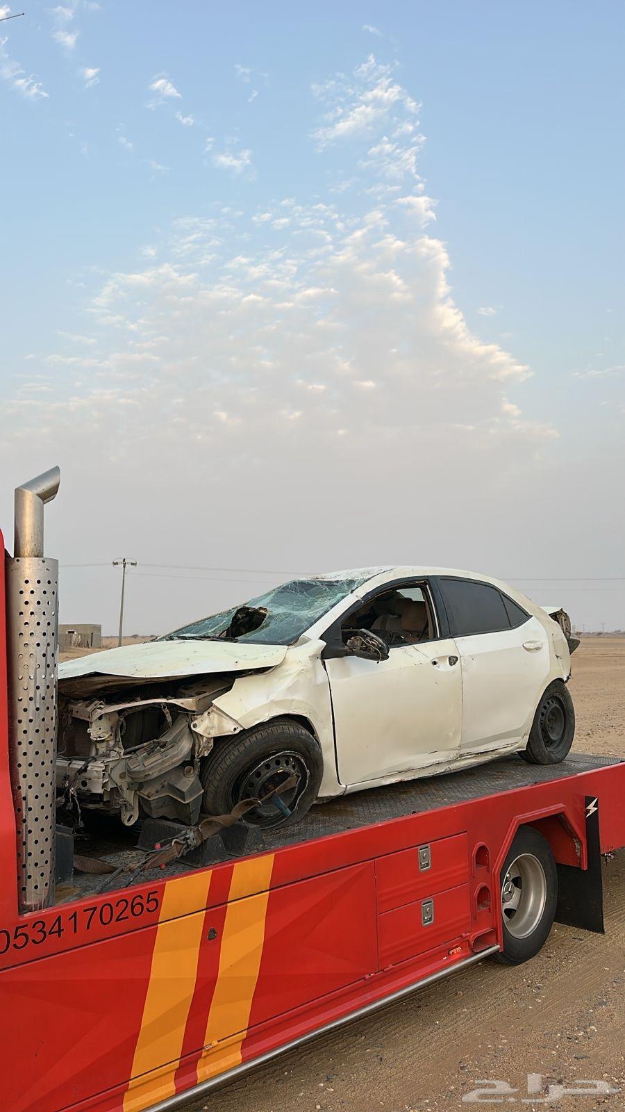 كورلا 2015 للبيع مقلوبه مطوفه 5سنين64385817423361111