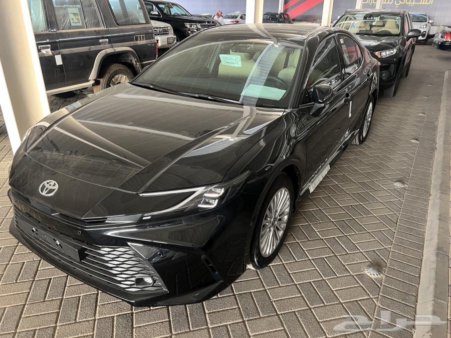 كامري LE اسود بنزين 2025 ب125الف64393169452546110