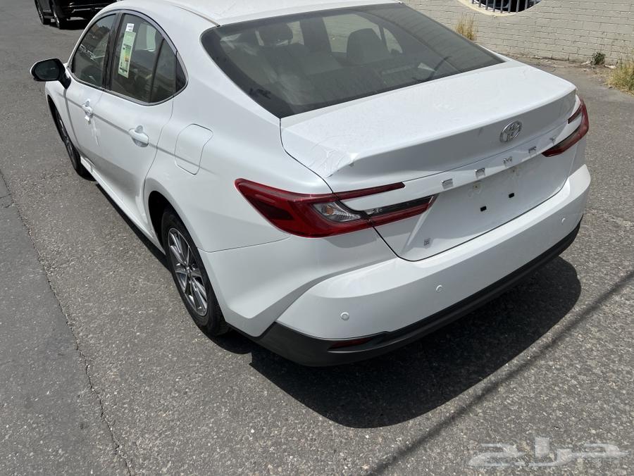 كامري Eابيض بنزين سعودي ب11330064392964281857111