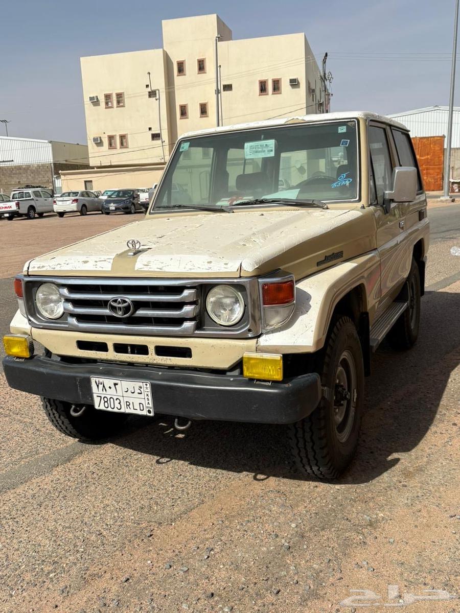 للبيع جيب ربع 200664391687442307111