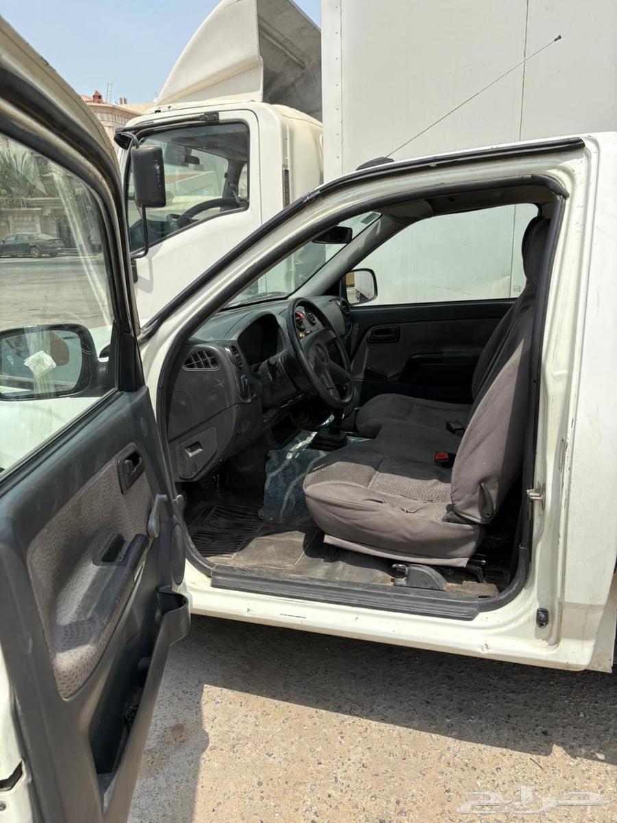 Isuzu 2012 model64390402491266112