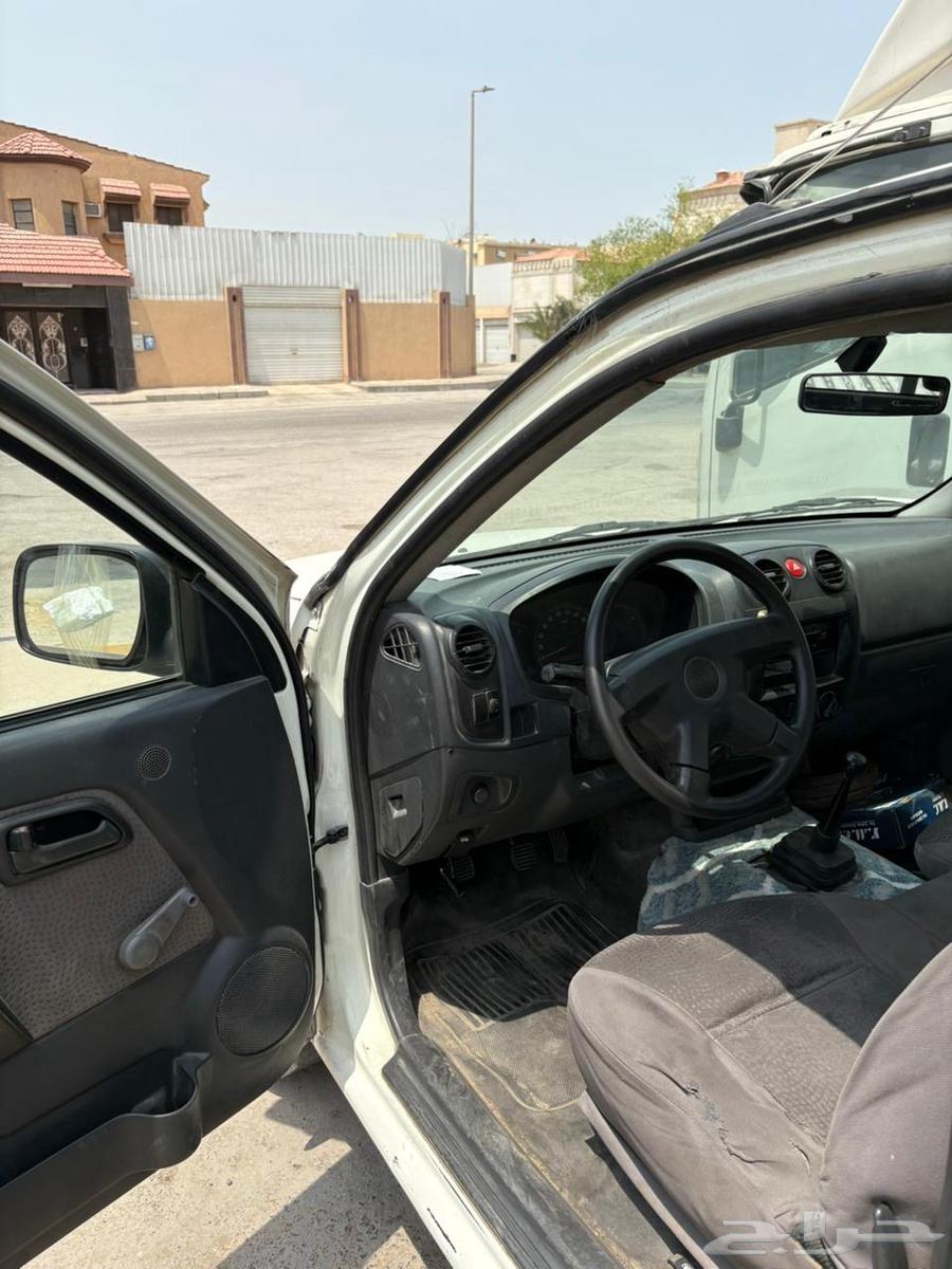 Isuzu 2012 model64390402491266111