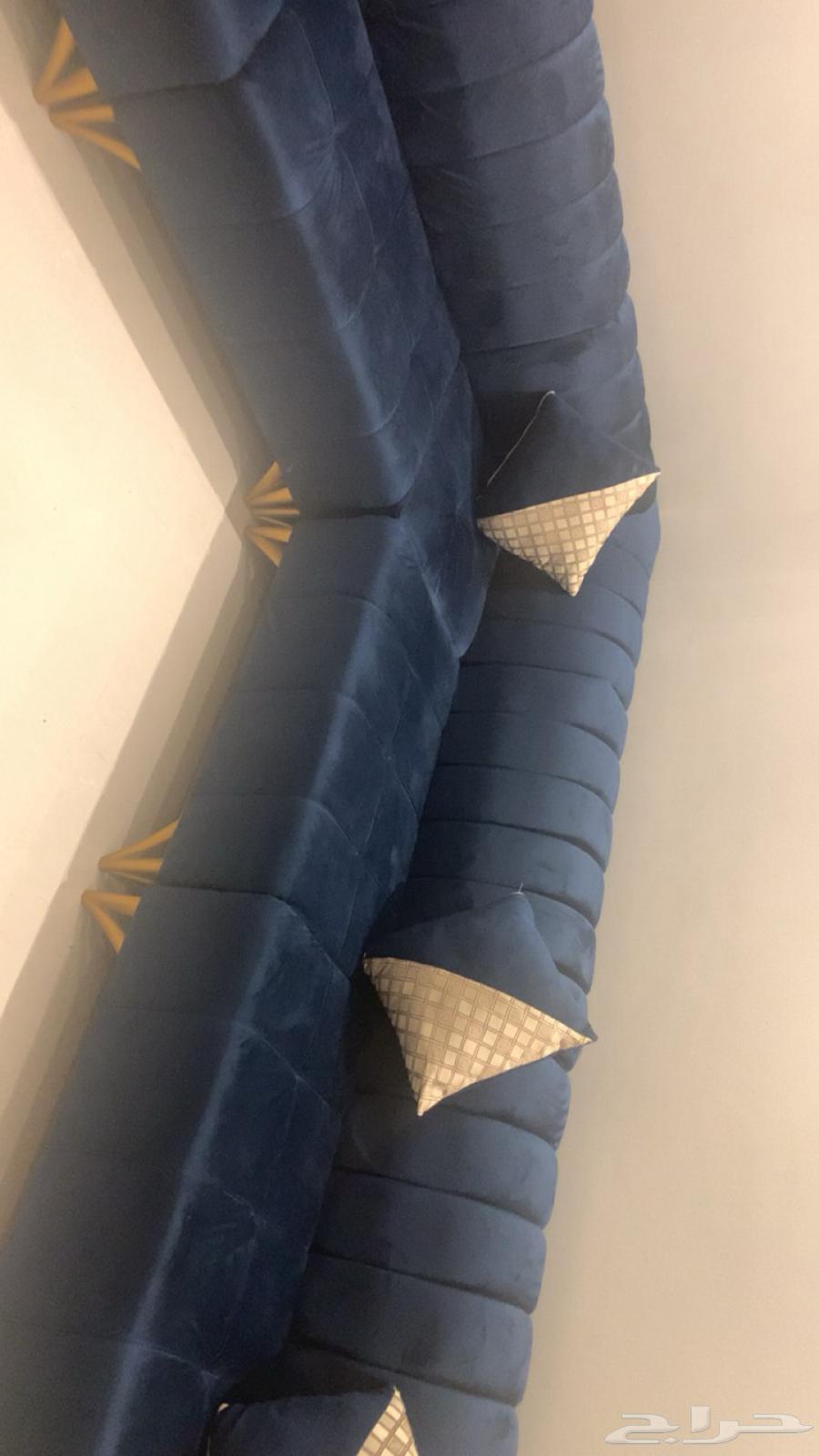 كنبة ركنة استعمال 5 شهور كالجديدة تماما  . البيع بسبب النقل64227357429377110