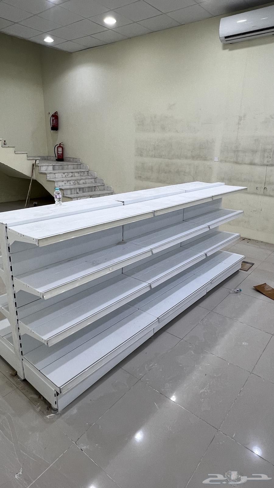 للبيع رفوف حقات بضاعة64219014775554112