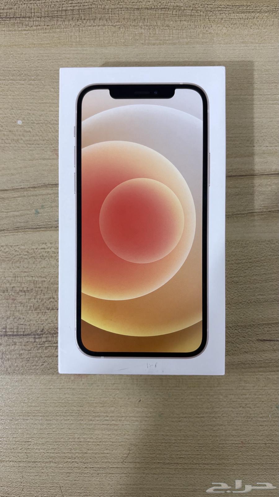 New iPhone 12 with clean usage, no cracks or scratches64231476855937110